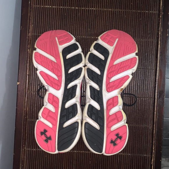 Under Armour Women’s Micro G Shoes 7.5 - Picture 4 of 7